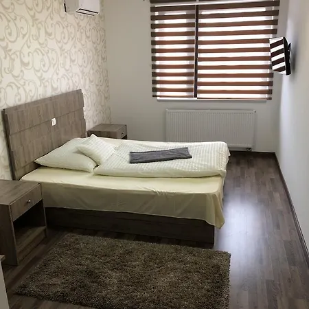 فندق Kovacs Superior 3*